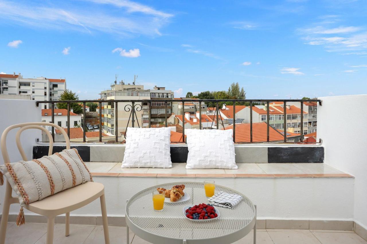 Sunny 2 Bedroom Apartment In Almada - Balconies With River View Exteriör bild