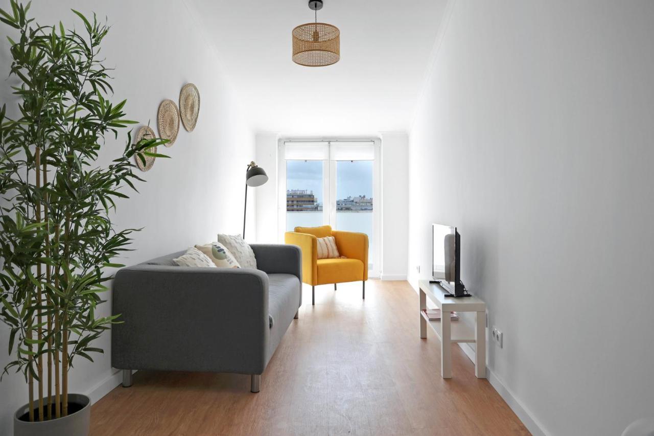 Sunny 2 Bedroom Apartment In Almada - Balconies With River View Exteriör bild