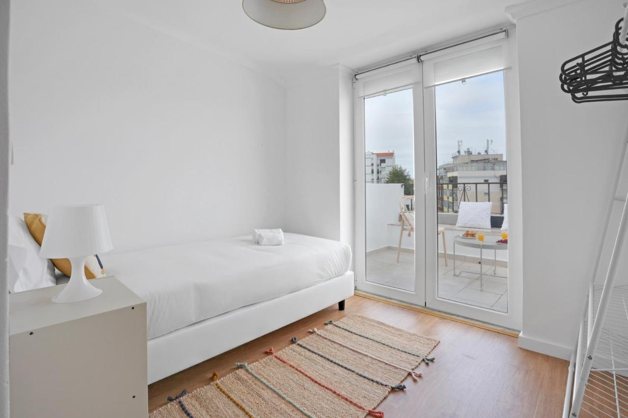 Sunny 2 Bedroom Apartment In Almada - Balconies With River View Exteriör bild